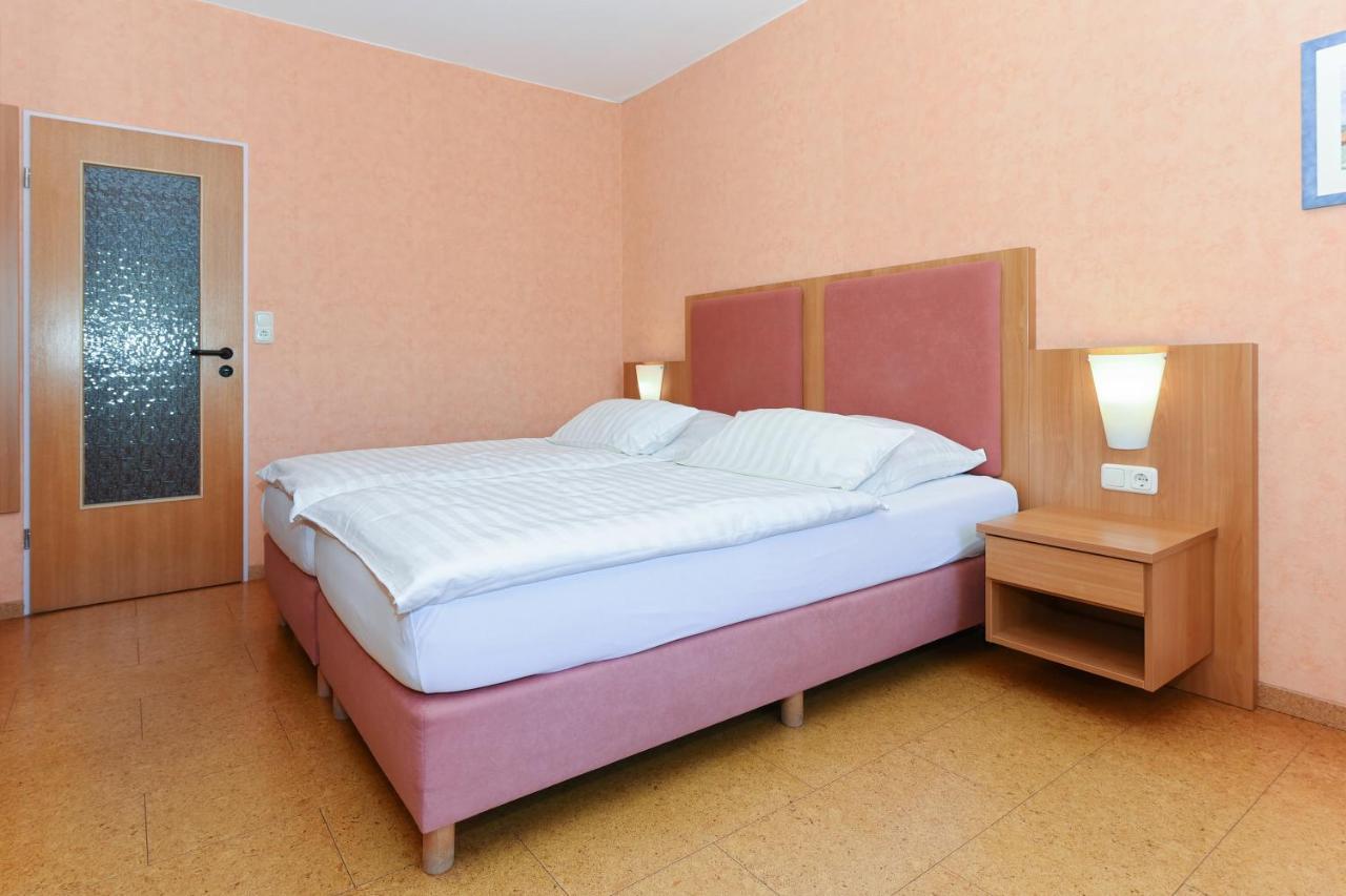 Hotel-Pension Altes Siel 벤세르시엘 외부 사진