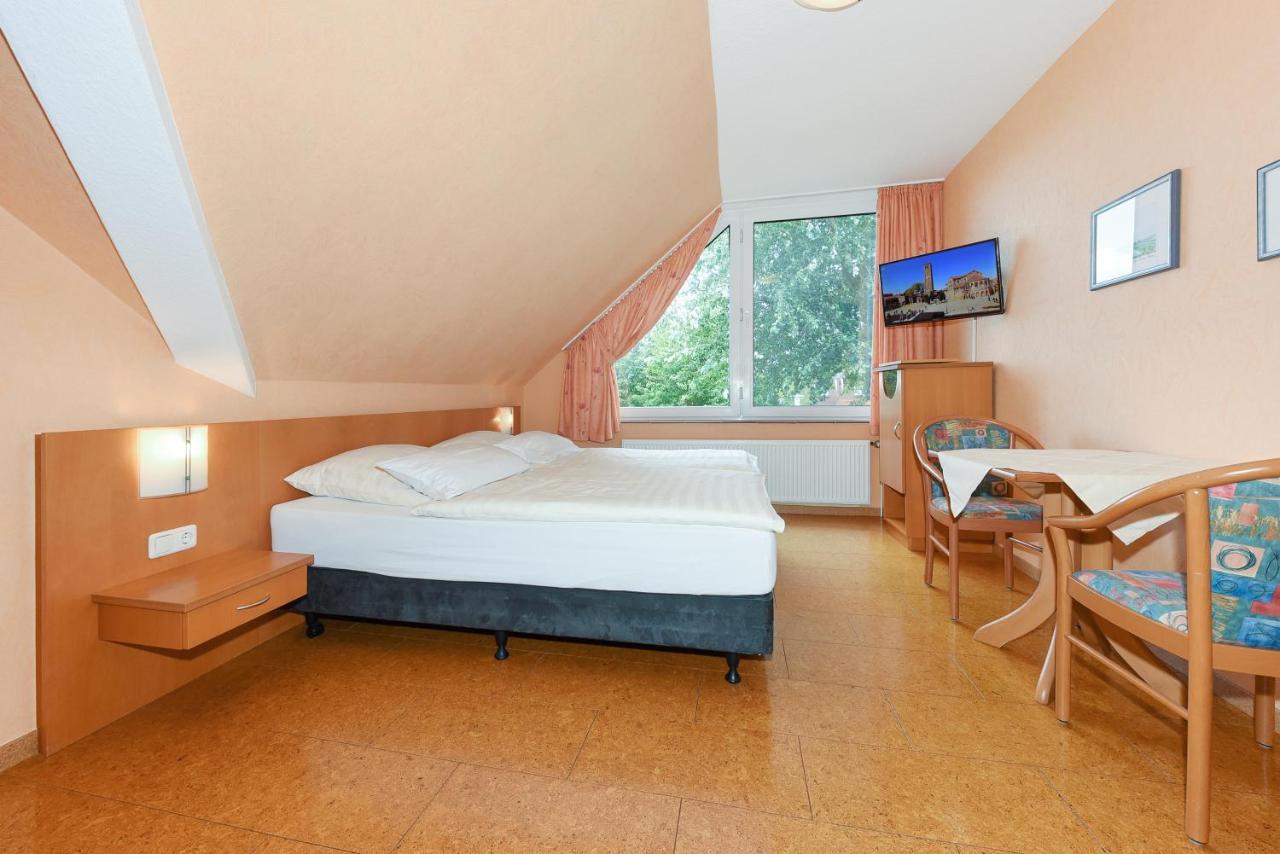 Hotel-Pension Altes Siel 벤세르시엘 외부 사진