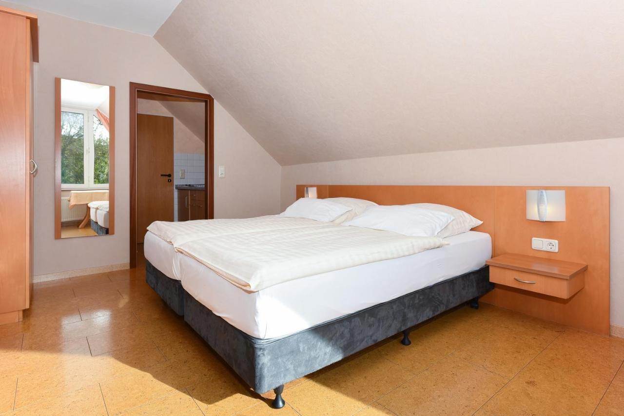Hotel-Pension Altes Siel 벤세르시엘 외부 사진