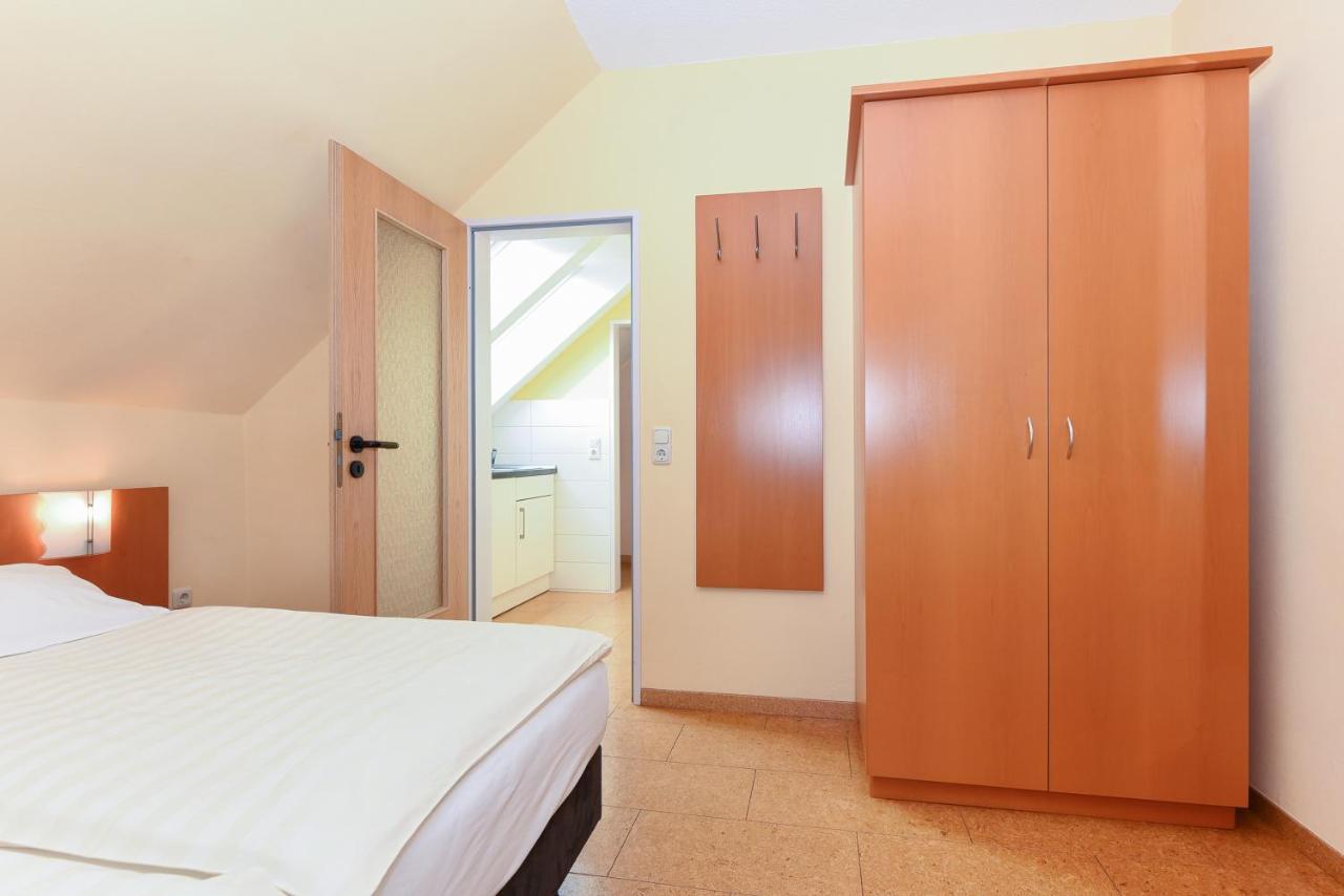 Hotel-Pension Altes Siel 벤세르시엘 외부 사진