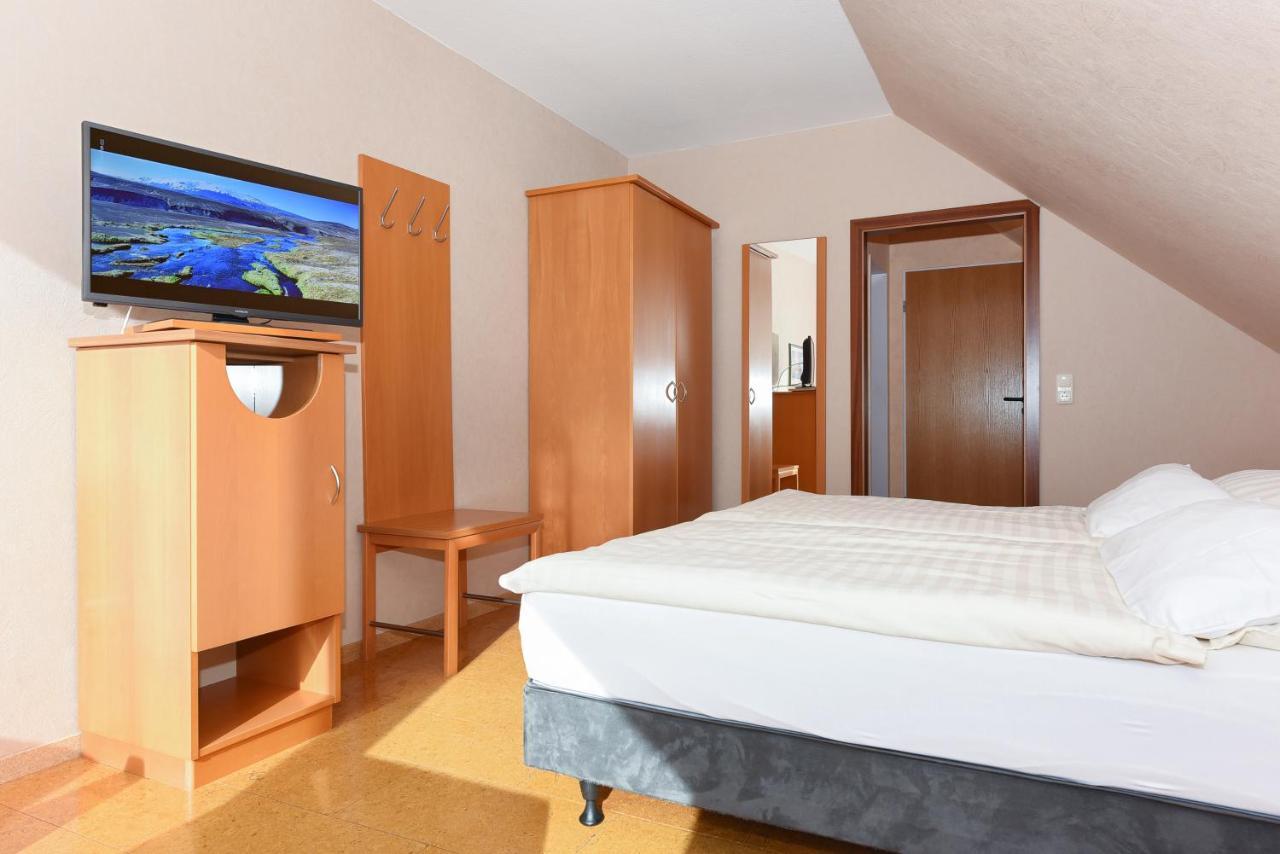 Hotel-Pension Altes Siel 벤세르시엘 외부 사진