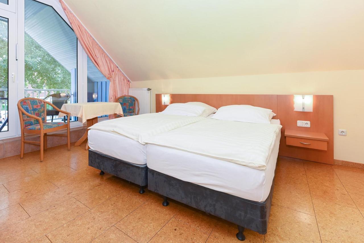 Hotel-Pension Altes Siel 벤세르시엘 외부 사진