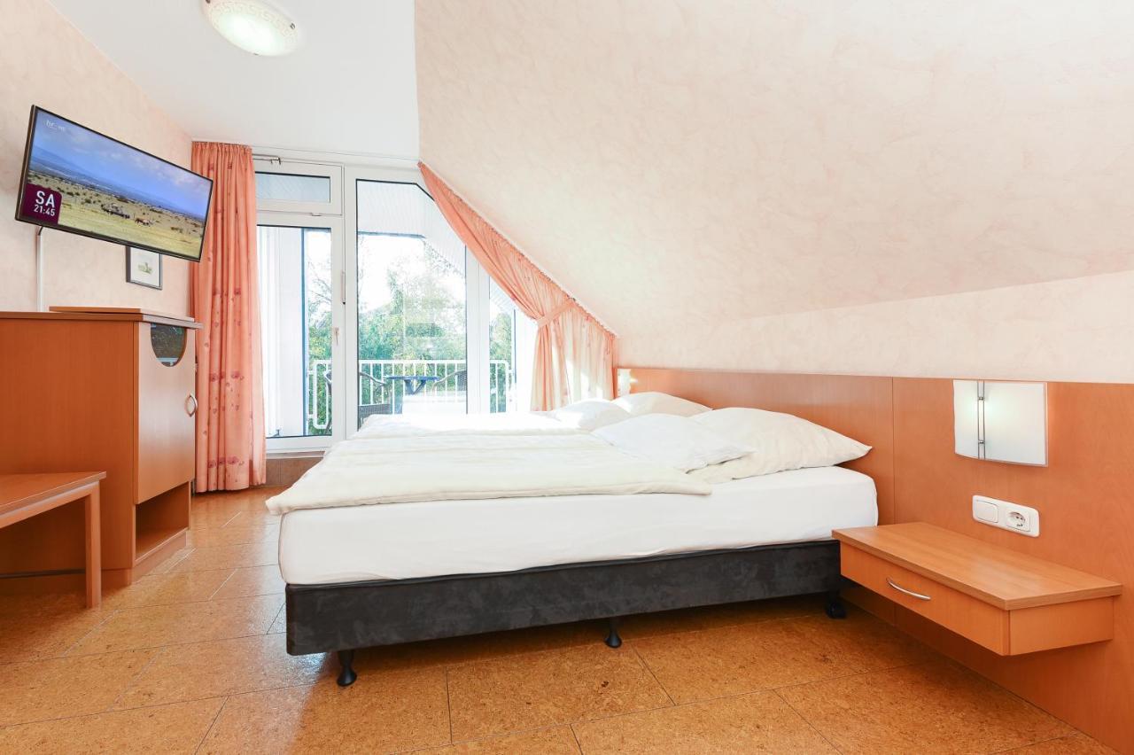 Hotel-Pension Altes Siel 벤세르시엘 외부 사진