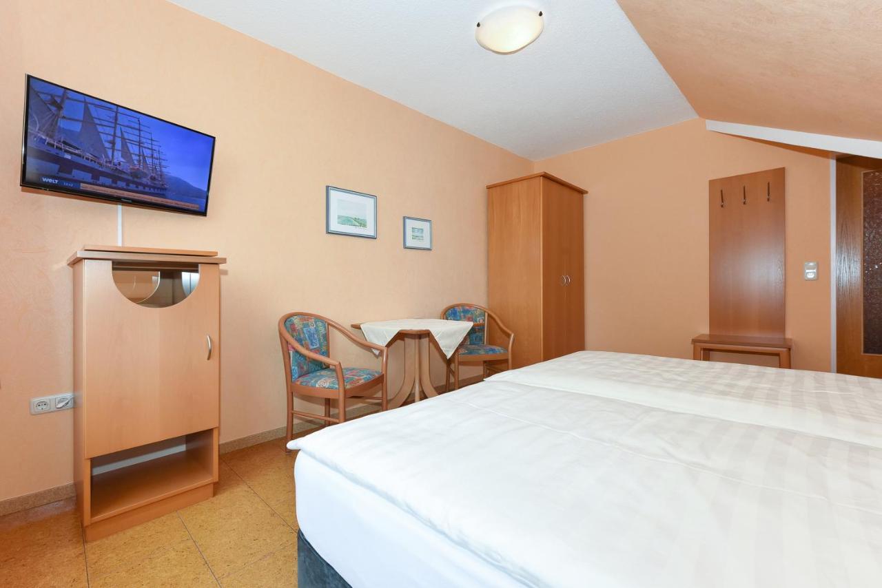 Hotel-Pension Altes Siel 벤세르시엘 외부 사진